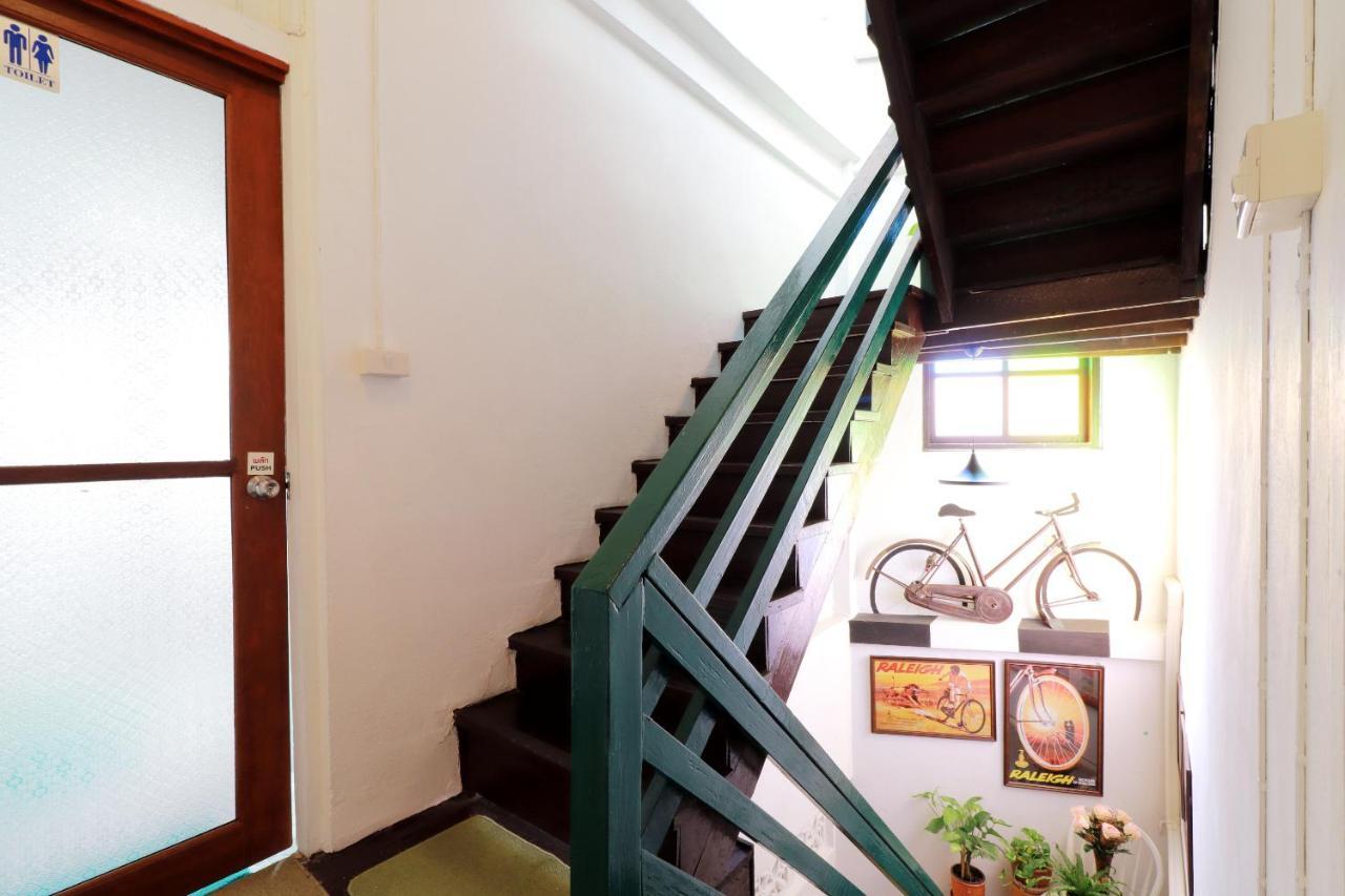 Oyo 552 Hab40 Hostel Chiang Mai Exterior photo